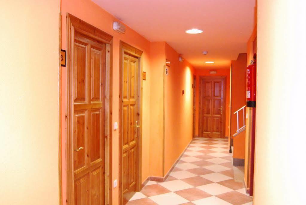 Hotel La Rivera Arenas De Cabrales Exterior foto